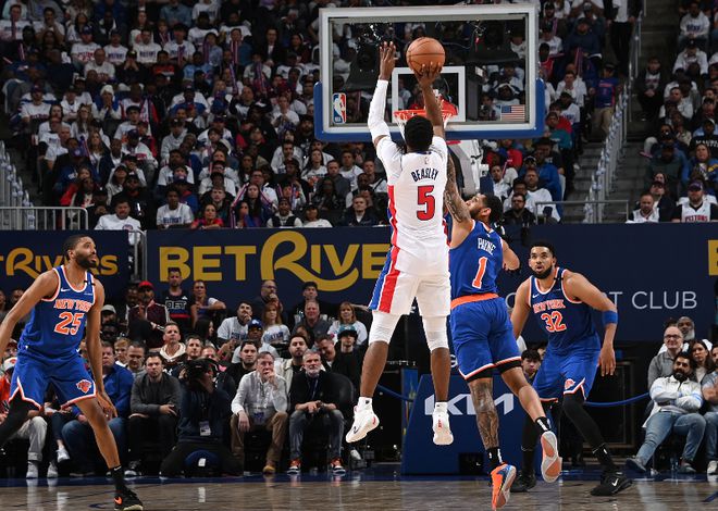 5月2日NBA季后赛最佳阵容揭晓，莱昂纳德等球星精彩表现