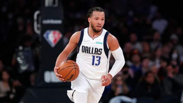 NBA 季后赛尼克斯 4-2 淘汰活塞晋级第二轮，对手是凯尔特人且无主场优势