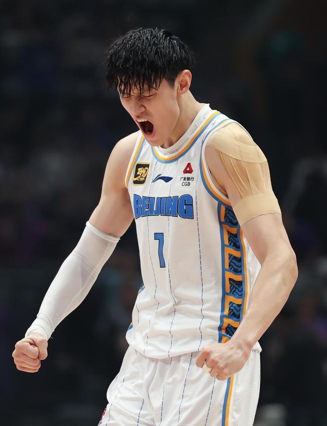5月1日辽宁本钢篮球队0比3不敌浙江方兴渡队止步CBA四强，回顾往昔光辉岁月