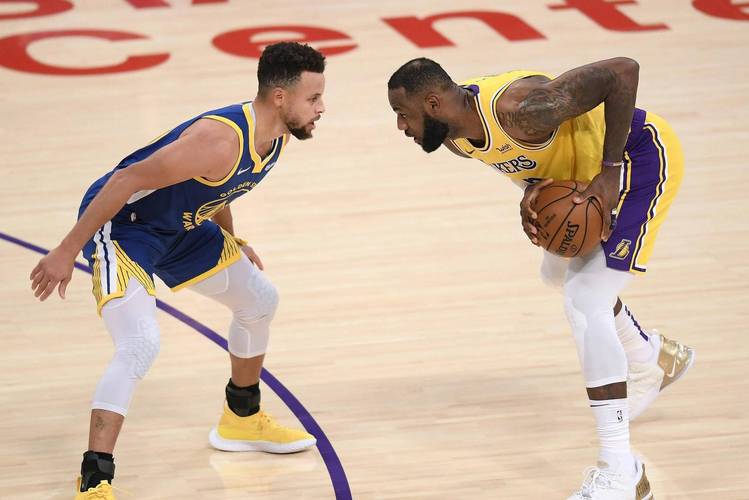 今年NBA季后赛首轮湖人遭横扫，詹姆斯去留成球迷焦点