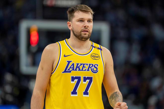 直播吧5月3日讯：ESPN报道东契奇未来动向及湖人续约情况