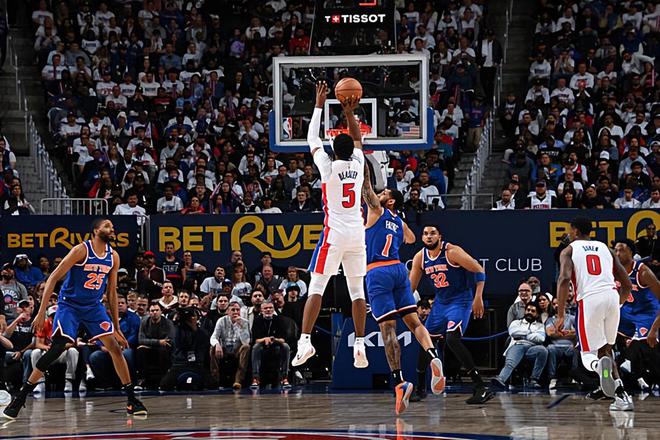 NBA 季后赛：尼克斯布伦森绝杀活塞，比斯利表现出色引关注