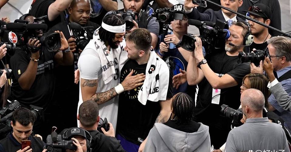 ESPN名记谈湖人：被淘汰短板在前场，曾欲交易戴维斯换东契奇并引进马克-威廉姆斯