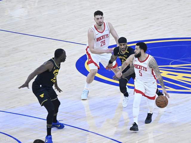 北京时间5月3日NBA季后赛G6：火箭客场击败勇士，将大比分扳平