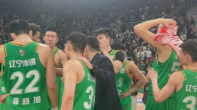 北京时间5月3日北京男篮晋级CBA总决赛，许利民表扬奥莫特