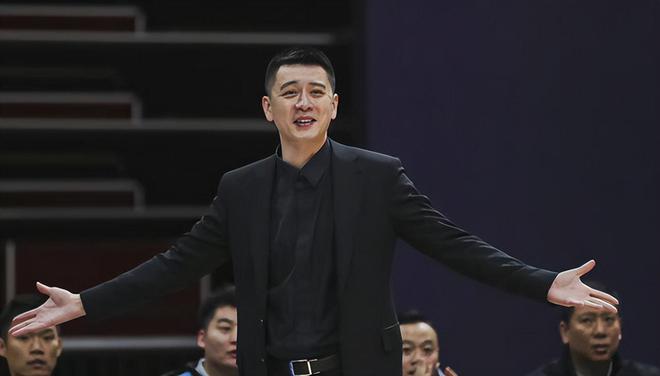 5月3日国内篮坛动态：CBA半决赛北京男篮横扫晋级，辽篮大韩或今夏退役