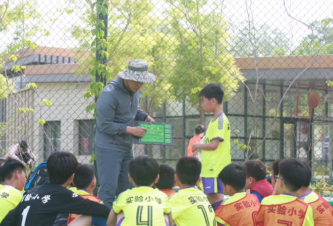五月德州天朗气清，第三届城投明德天玺杯少儿足球邀请赛启幕