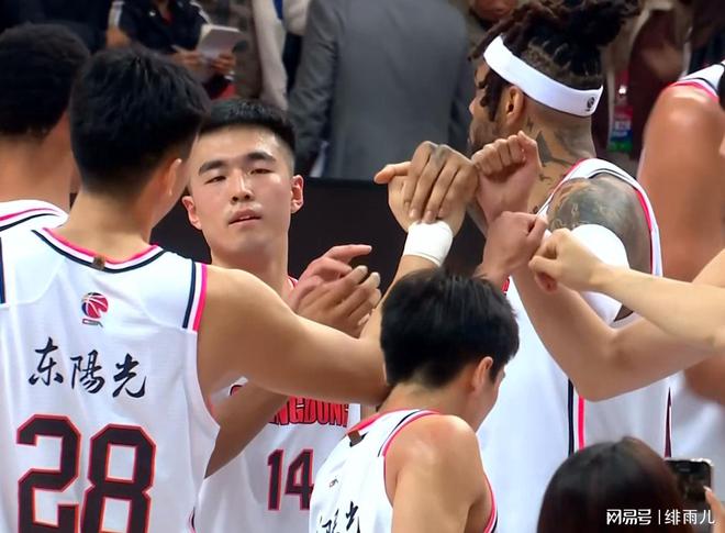 CBA总决赛球队出炉，广东队出局或迎大换血，张文逸续约存疑