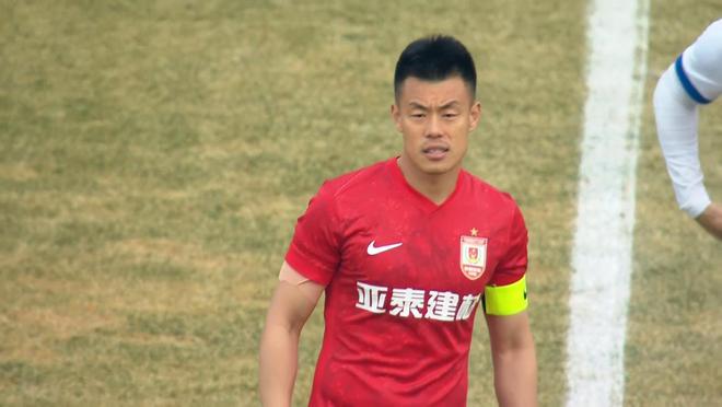 中超保级关键战！10轮不胜的李霄鹏能否稳住帅位？谢晖紧盯三分
