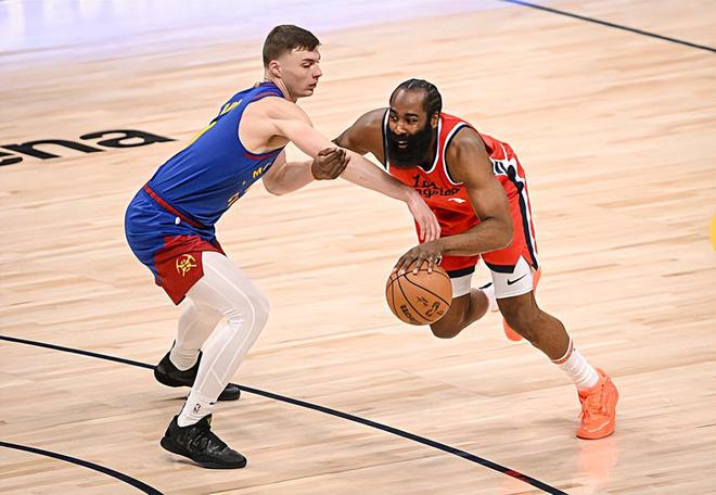 NBA季后赛抢七生死战：掘金胜快船晋级，哈登低迷成关键