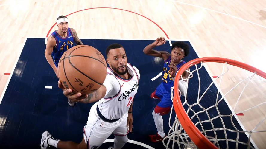 NBA季后赛抢七生死战：掘金胜快船晋级，哈登低迷成关键