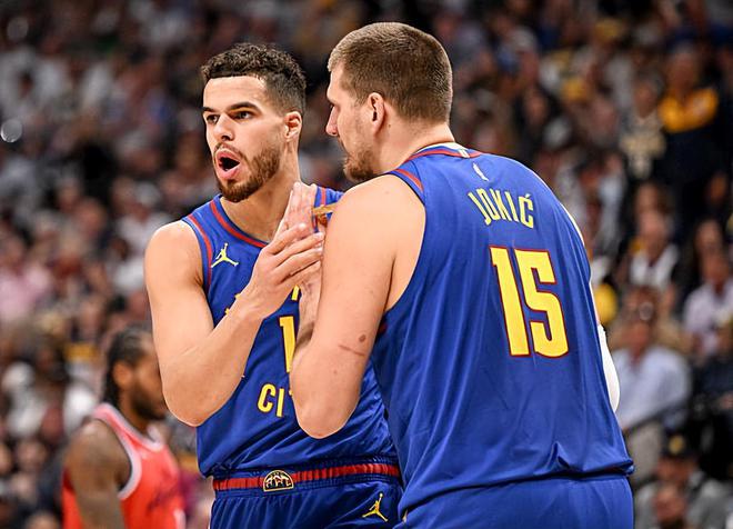 NBA季后赛掘金胜快船晋级，小迈克尔-波特回暖仍带伤作战
