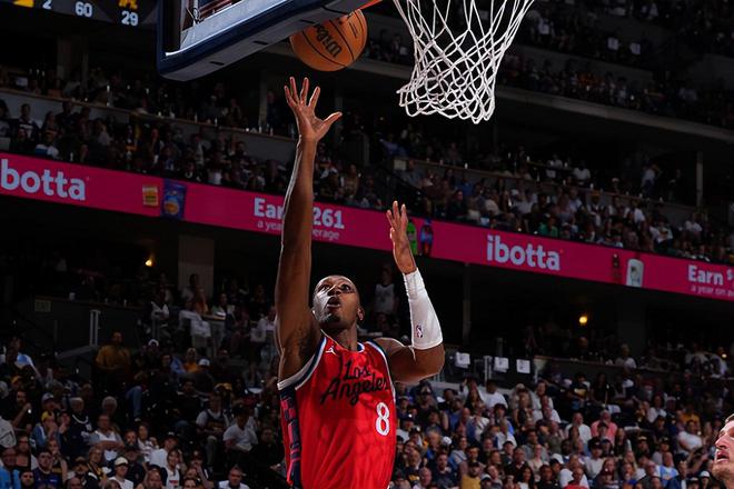 NBA 季后赛：掘金胜快船晋级，快船邓恩表现及赛后形势分析