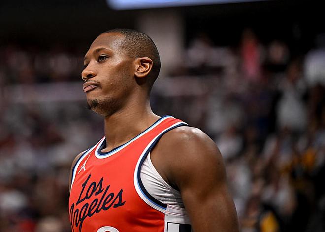 NBA 季后赛：掘金胜快船晋级，快船邓恩表现及赛后形势分析
