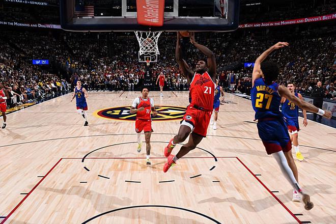 NBA 季后赛：掘金胜快船晋级，快船布朗虽败仍展亮点