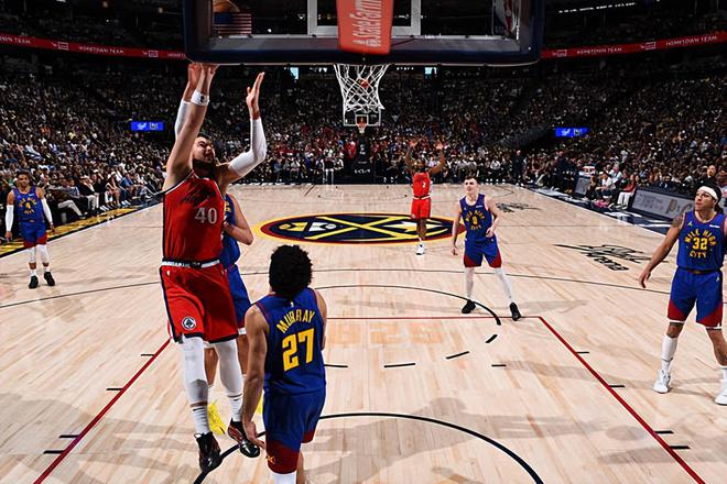NBA 季后赛：掘金主场胜快船晋级，祖巴茨表现中规中矩