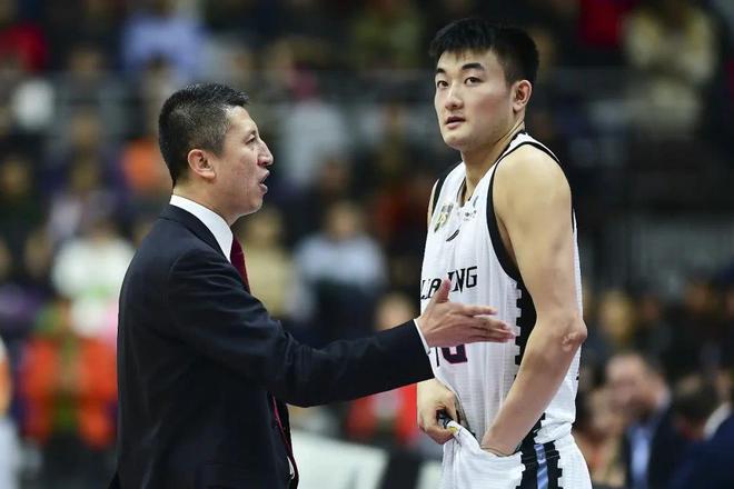 5月4日晚CBA辽宁男篮前锋丛明晨正式退役，背后原因令人深思