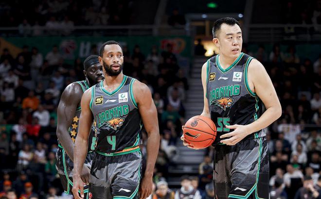 5月4日晚CBA辽宁男篮前锋丛明晨正式退役，背后原因令人深思