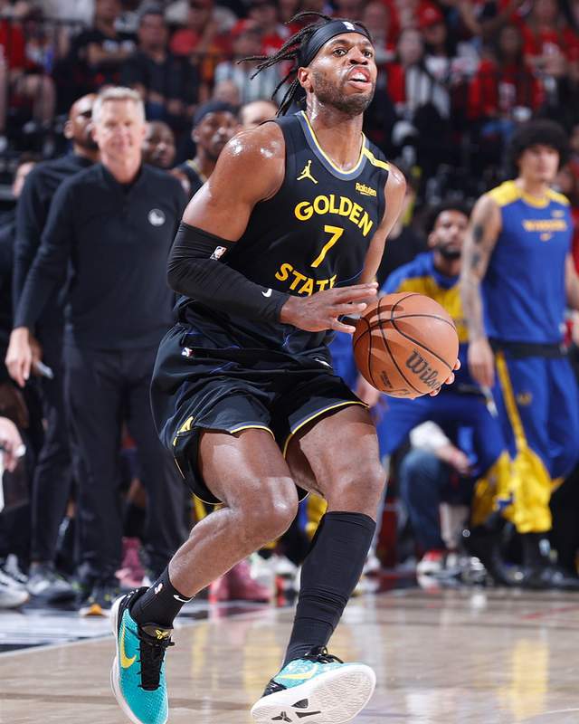 北京时间5月5日NBA季后赛首轮：勇士黑七奇迹，希尔德关键三分建功