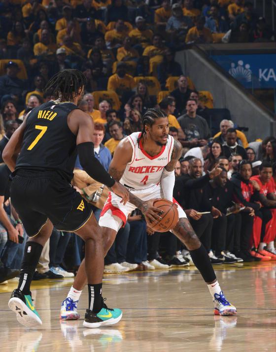 北京时间5月5日NBA季后赛西部首轮G7，火箭主场惜败出局，主帅乌度卡引关注