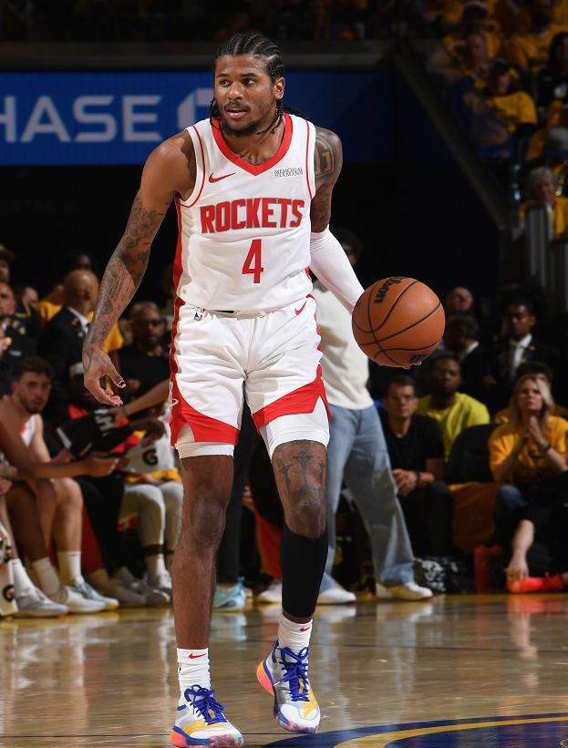北京时间5月5日NBA季后赛西部首轮G7，火箭主场惜败出局，主帅乌度卡引关注