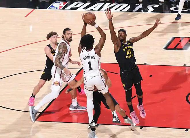 北京时间5月5日NBA季后赛西部首轮G7，火箭主场惜败出局，主帅乌度卡引关注