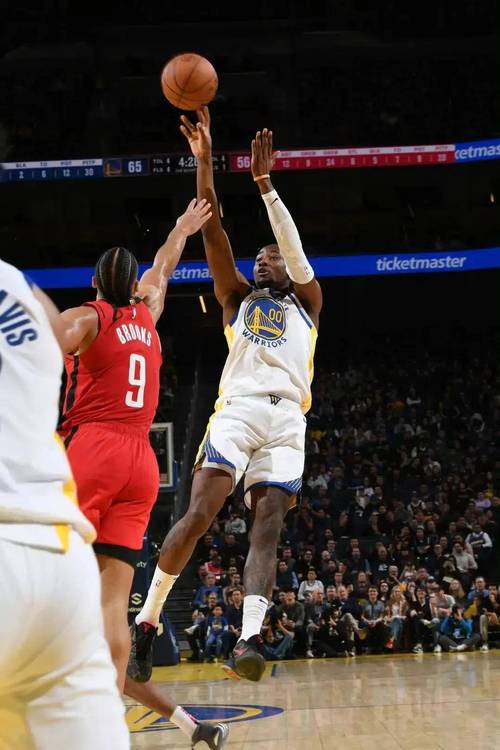 NBA 季后赛火箭主场惜败勇士首轮出局，乌度卡战术偏科成关键败因