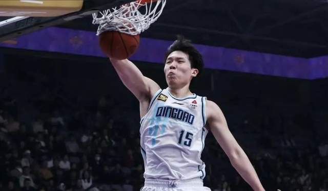 5月5日青岛男篮杨瀚森抵洛杉矶备选秀联合试训，王治郅谈提升要点