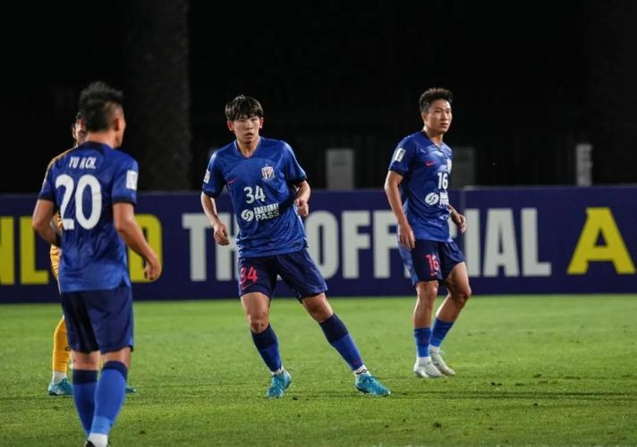 中超第11轮上海申花客战梅州客家，路易斯伤退刘诚宇顶替首发
