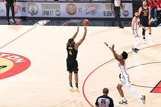 NBA 季后赛：金州勇士胜休斯顿火箭，摩西 - 穆迪表现欠佳