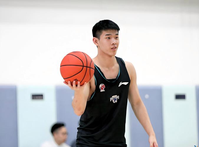 南京队林葳接受专访谈CBA感受及NBA选秀相关事宜