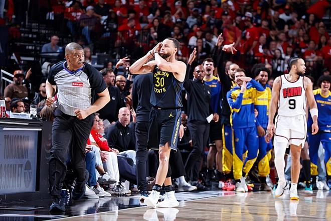 NBA 季后赛：金州勇士胜休斯顿火箭晋级，库里表现引关注
