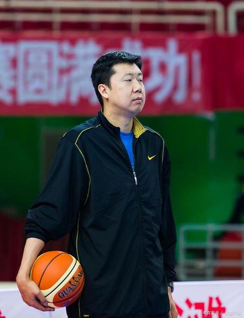 王治郅指出杨瀚森不足，欲登NBA联赛需提升战力引关注