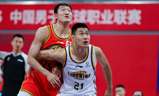 赛季结束辽宁男篮续约及阵容调整动态：吴昌泽、韦伯等情况
