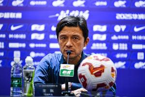 体育资讯：谢晖执教亚泰引援失败下课，球队问题待解
