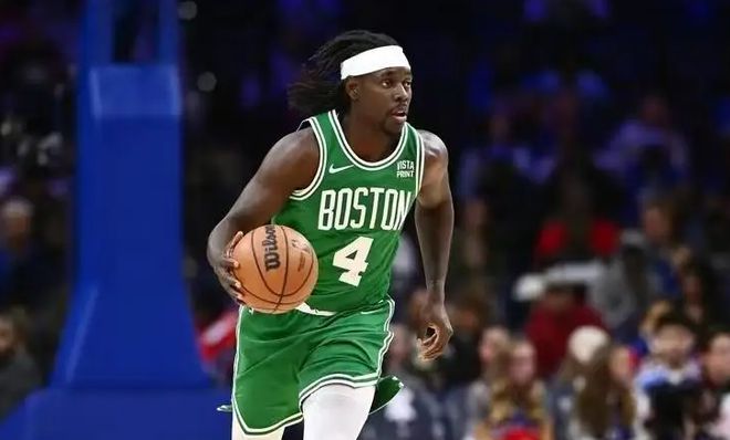 NBA球员转会常见，部分交易影响大，如利拉德交易后续连锁反应