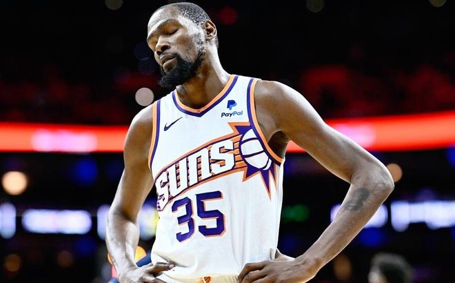 NBA球员转会常见，部分交易影响大，如利拉德交易后续连锁反应