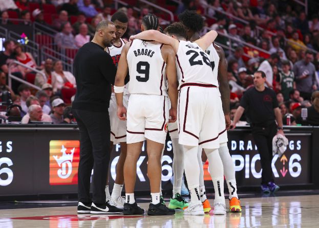 5月7日NBA季后赛：火箭首轮抢七大战不敌勇士惨遭淘汰