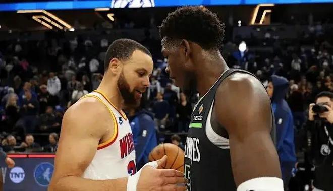 今年NBA季后赛次轮堪称神仙打架，各队皆有冲击总冠军实力