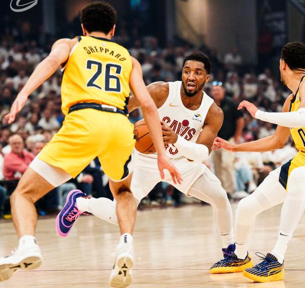 NBA 常规赛骑士表现出色，半决赛却两度不敌步行者，比赛看点十足