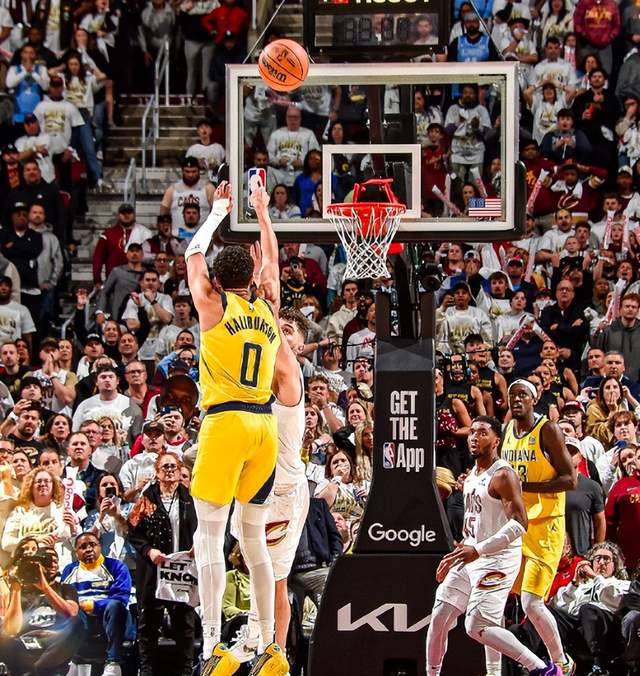 北京时间5月7日NBA季后赛骑士与步行者G2对决，骑士领先却惨遭逆转