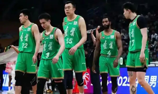 辽宁男篮休赛期开启，小刘总操作多，锋线补强迫在眉睫