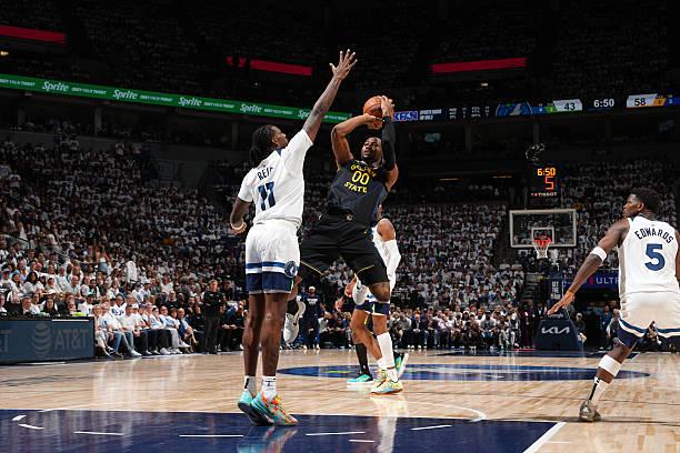 NBA西部半决赛G1：勇士以下克上，库明加表现欠佳
