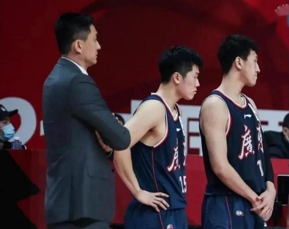 广东宏远本赛季表现不佳，外援锋线成问题，年轻球员流失