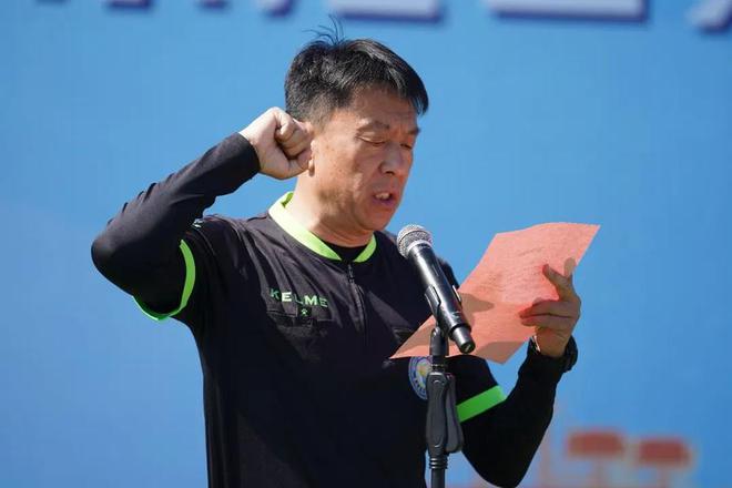 山东港口第五届职工体育节五人制足球赛激情开战，日照港夺冠
