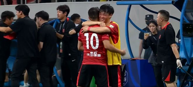 新赛季成都蓉城强势崛起，杨明洋出色表现或入选国足集训名单