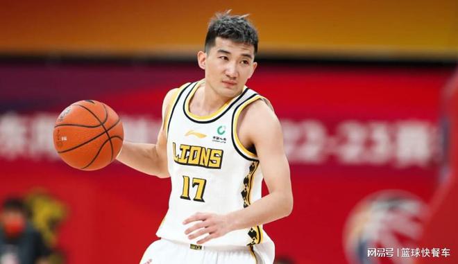 CBA总决赛G1：广厦主场落败，孙铭徽迷失，第一控卫易主？