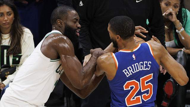 NBA季后赛激战正酣！尼克斯逆转、步行者绝杀，东西部看点十足