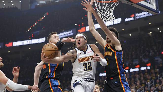 NBA季后赛：第二场比赛上半场掘金队被雷霆队彻底羞辱