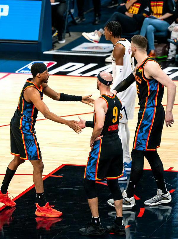 NBA东西部半决赛：主场球队似遭诅咒，雷霆打破魔咒血洗掘金